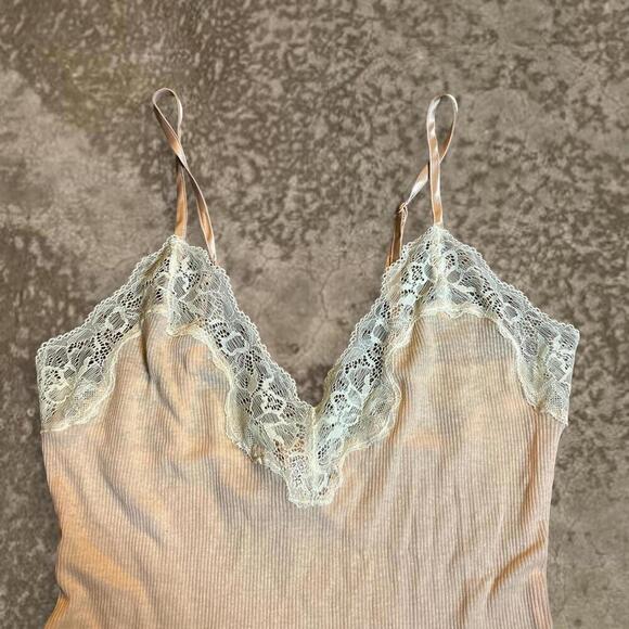 coquette babydoll lace cami sheer
skims
sz medium
pink - Picture 7 of 12